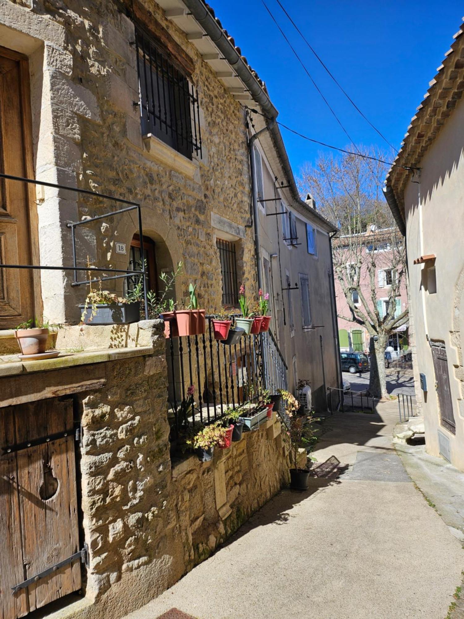 La Petite Maison Cereste Экстерьер фото