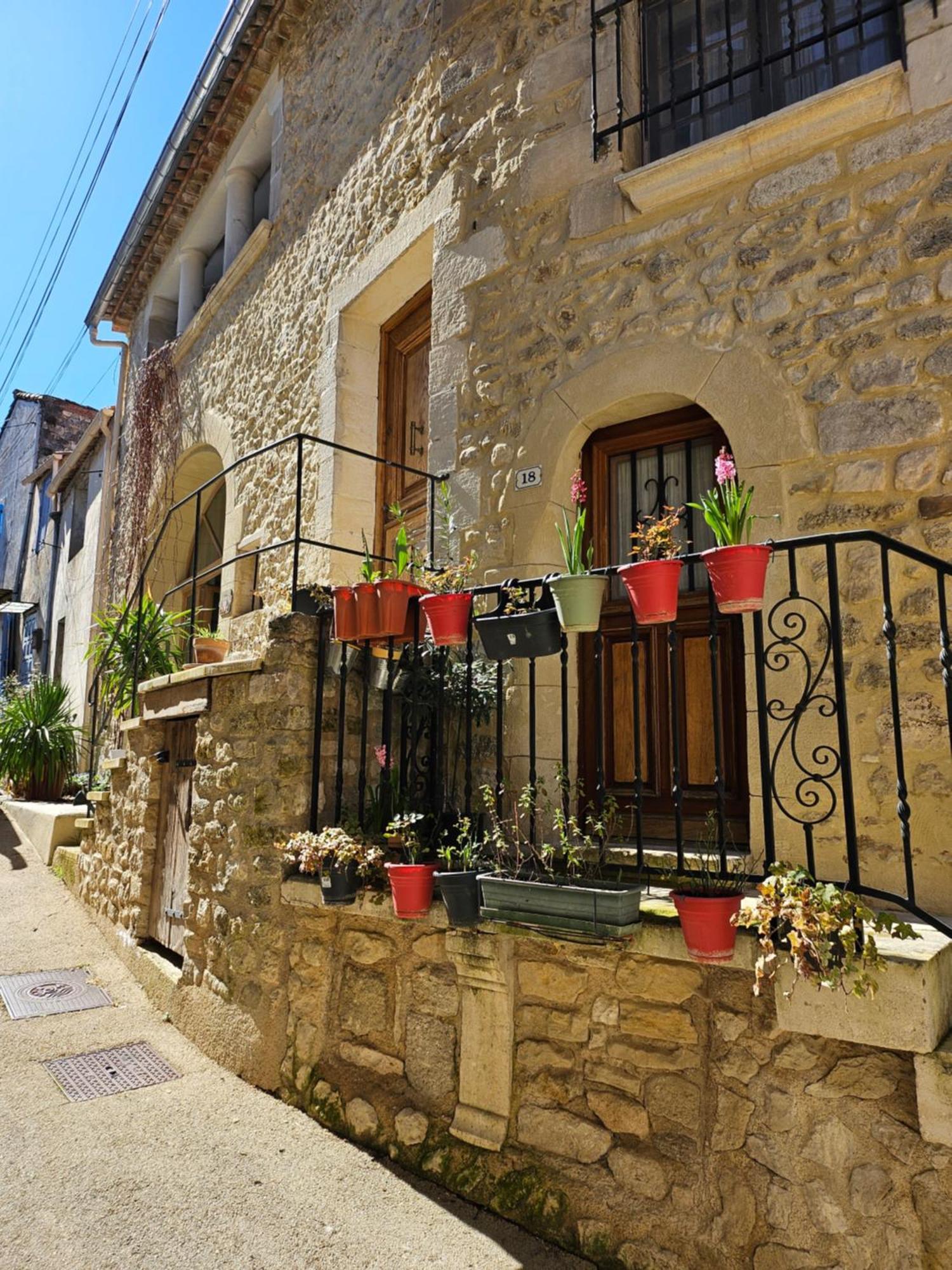 La Petite Maison Cereste Экстерьер фото