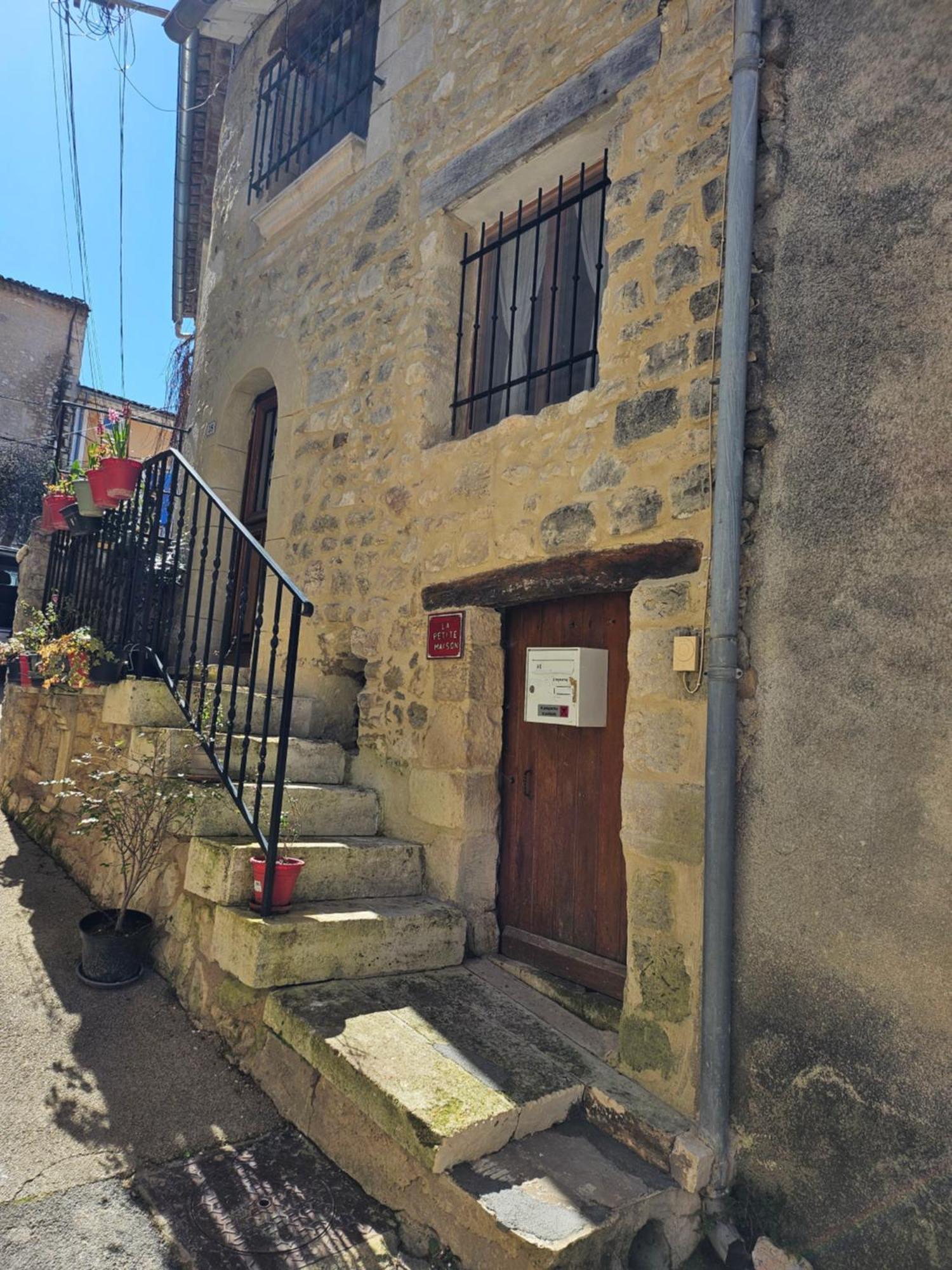 La Petite Maison Cereste Экстерьер фото